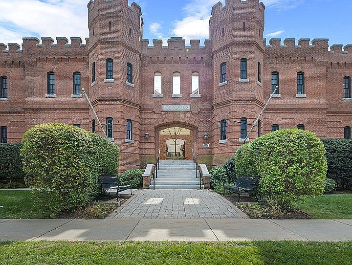 Main Entry to Castle Condos