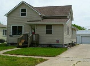 1919 Evelyn St, Perry, IA 50220