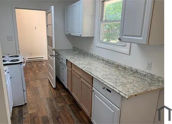 4 bed, 1250 sqft, $1,950 — Photo 4