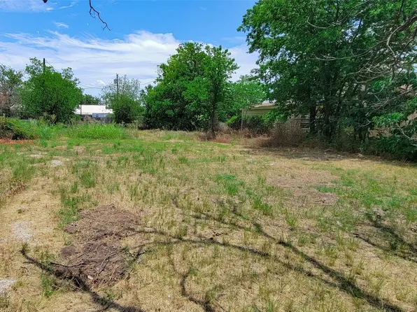 1108 Santa Clara Dr, Brownwood, TX 76801