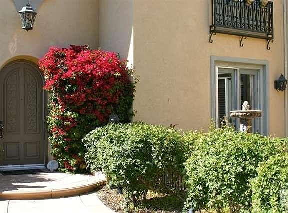 3rd image of 26829 Mont Calabasas Dr