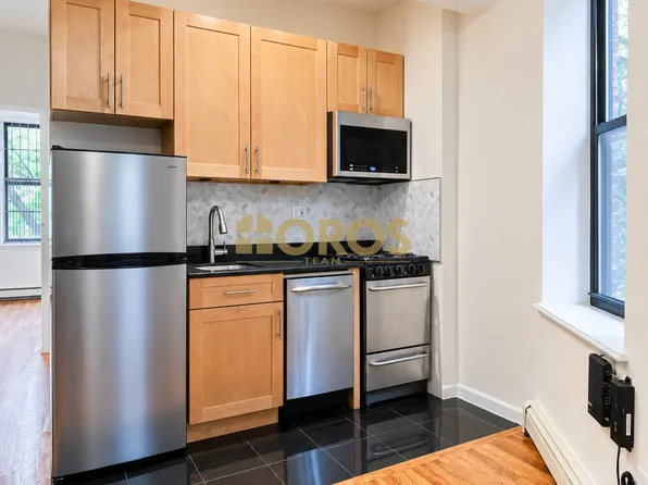 200 E 7th St, New York, NY