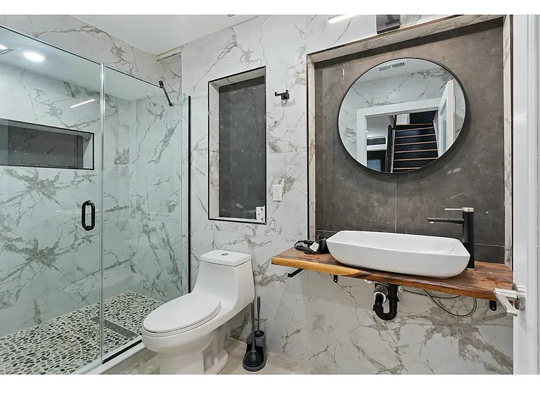 2531 Annin St — Photo 25