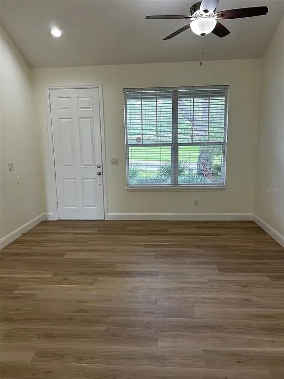 3 bed, 3.5 bath, 2087 sqft, $2,500 — Photo 2