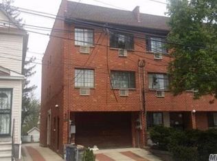8523 60th Rd APT 1A, Middle Village, NY 11379