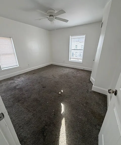 41 S Oakley Ave — Photo 16
