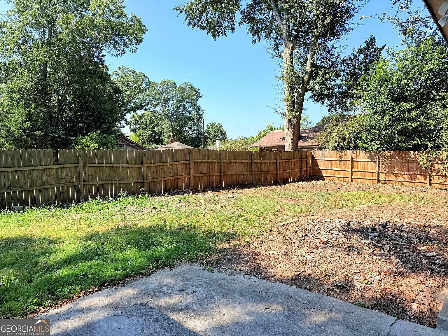 3 bed, 2.0 bath, 1477 sqft, $1,550 — Photo 3