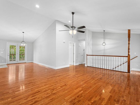 5th image of 180 Ashford Drive
