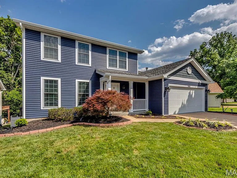 340 Emmanuel Ct — Photo 3