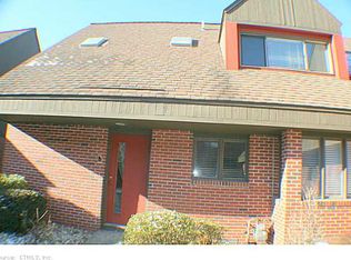 74 Montoya Dr, Branford, CT 06405