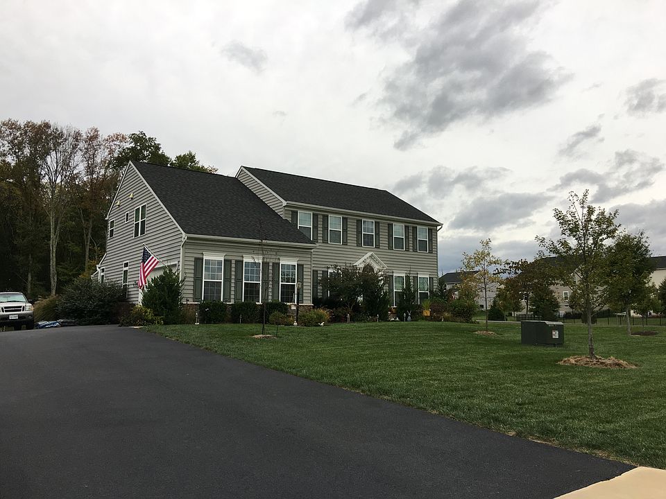 2nd image of 4965 Pebble Run Rd