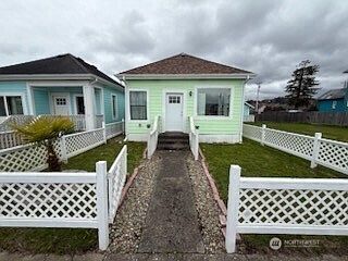 2nd image of 616 W 1st Street