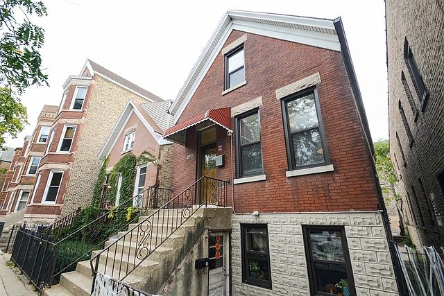 1st image of 2303 N Oakley Ave