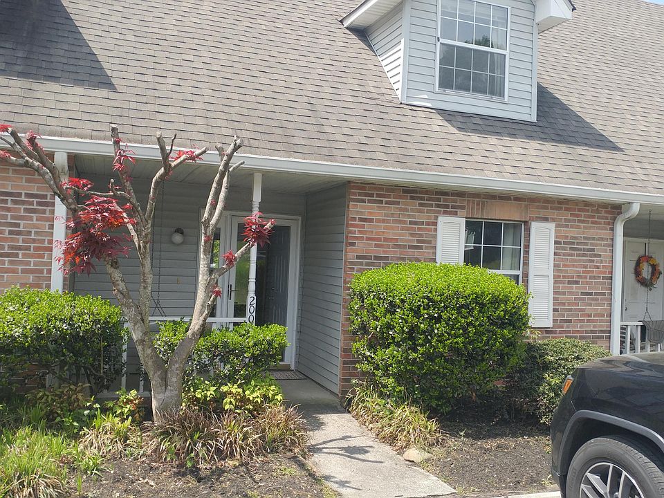 2nd image of 2009 Silverbrook Dr #7E