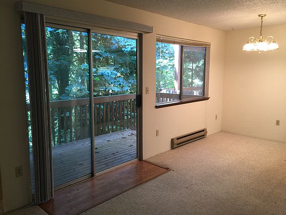 3rd image of 2939 SE Mile Hill Dr #1