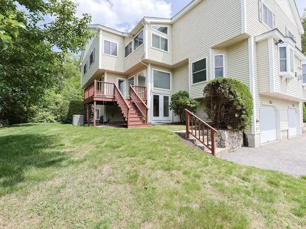 17 Governors Way #B, Milford, MA 01757