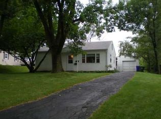 2412 Linwood St SW, Cedar Rapids, IA 52404