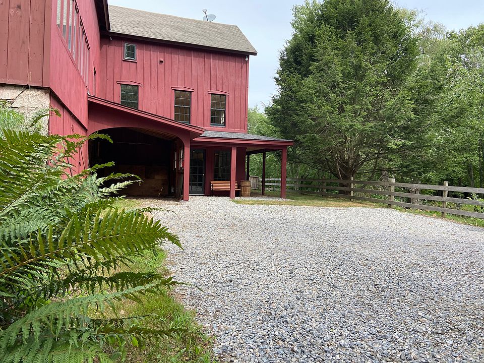 Welcome to the Barn Apartment at 95 Saybrook Rd, Essex Off gravel driveway behind the main house.