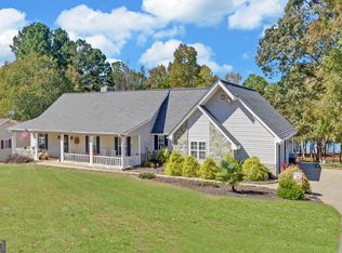 175 Nelle Dr, Hartwell, GA 30643