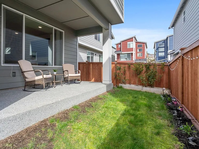 10829 43rd Ave SE — Photo 27