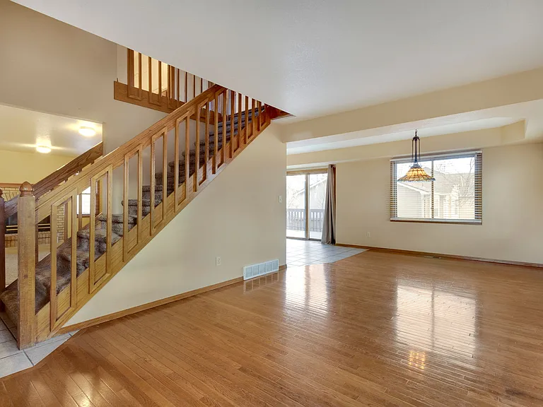 1025 Centennial Dr — Photo 5