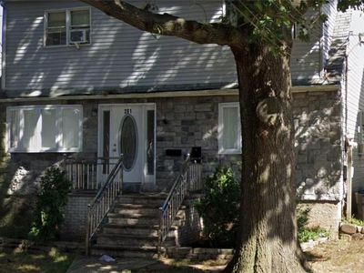 281 Gansevoort Blvd, Staten Island, NY, 10314
