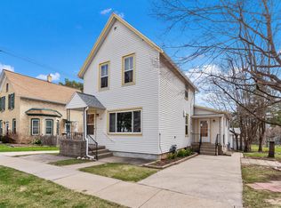116 S Garfield Ave, Port Washington, WI 53074