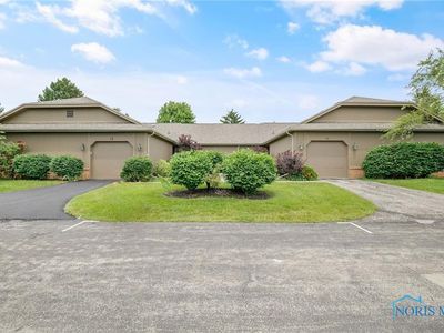 11 Meadowpond Dr, Perrysburg, OH, 43551