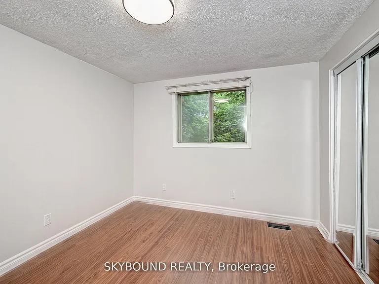 48 Cluthe Cres — Photo 25