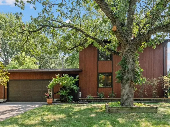 2250 Lambert Ave, Mounds View, MN 55112