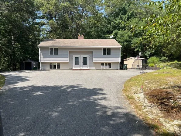 24 Whipple Rd, Smithfield, RI 02917