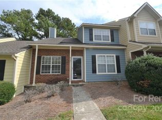 9144 Four Mile Creek Rd, Charlotte, NC 28277
