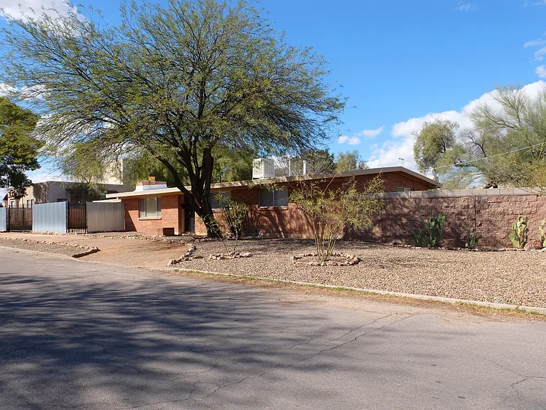 3757 E Lee St — Photo 26