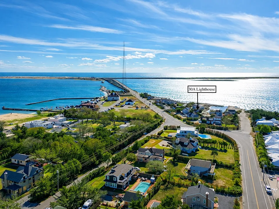 30A Lighthouse Rd