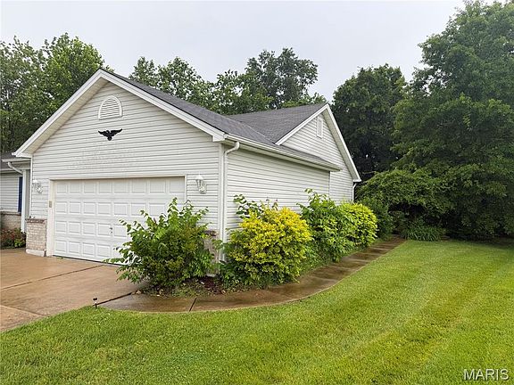 3rd image of 3842 Bedford Pointe Dr