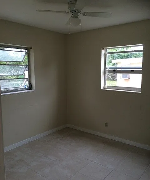 1114 NW 19th Ave — Photo 2