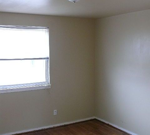 4th image of 1705 Lamb Ave
