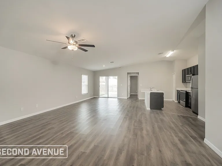 1150 NW 19th Pl — Photo 7