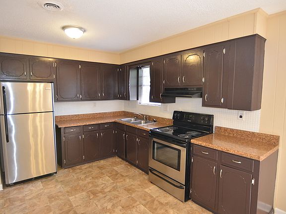 2nd image of 3428 Kensington Dr N