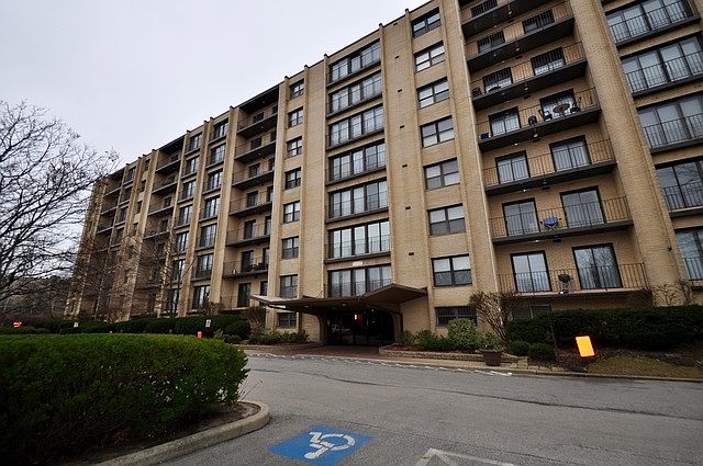 1st image of 4601 W Touhy Ave APT 610