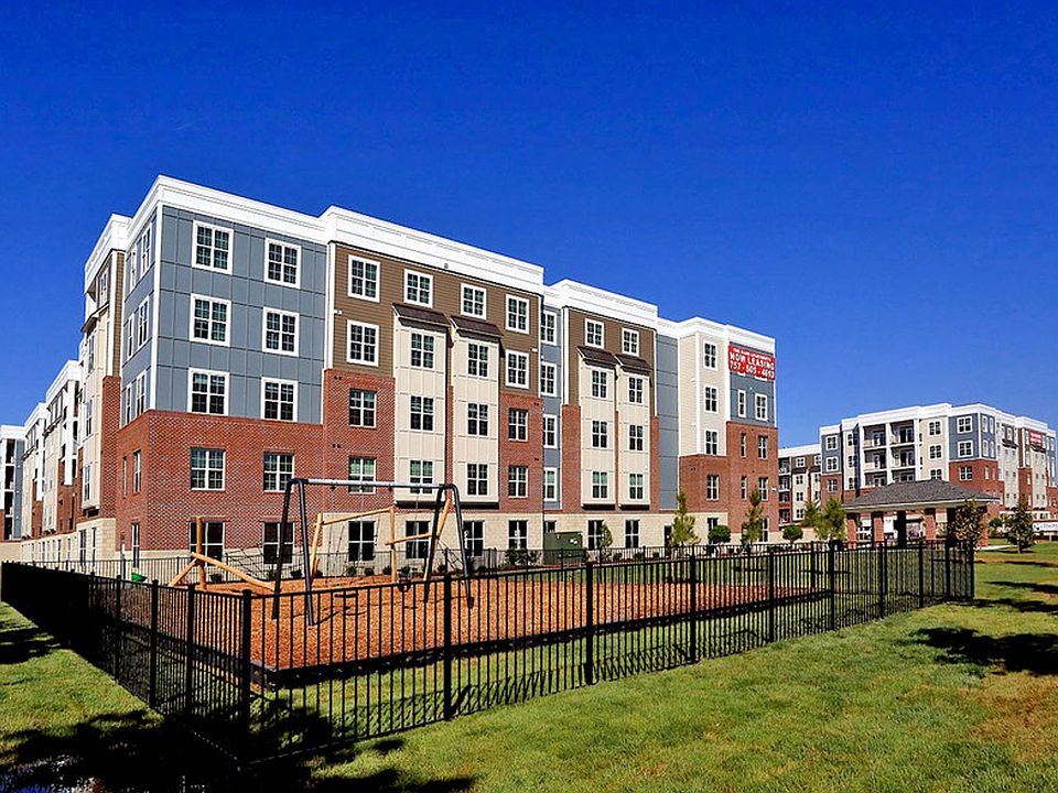 Building Photo 2