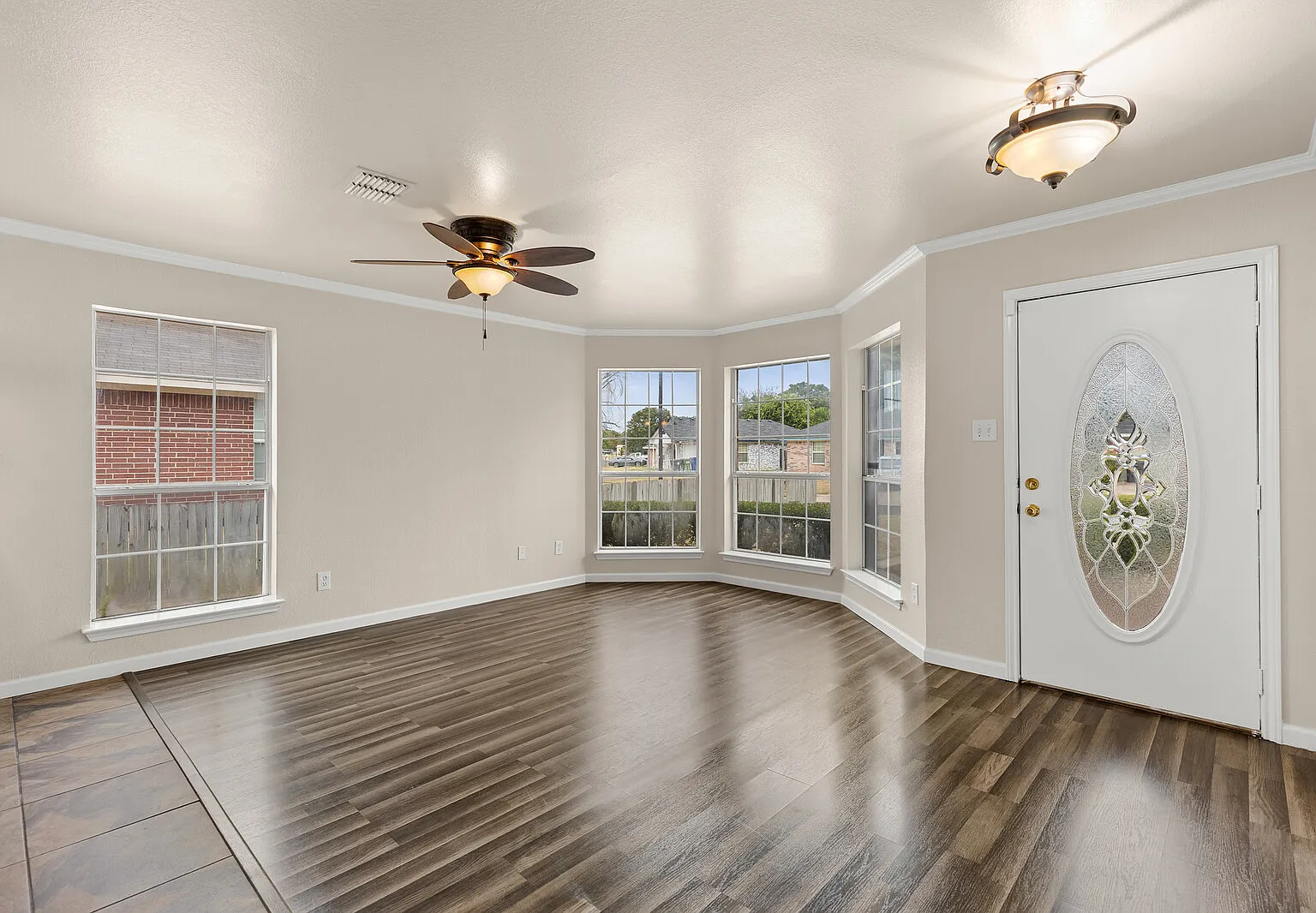 102 Applegrove Circle - 1 — Photo 3