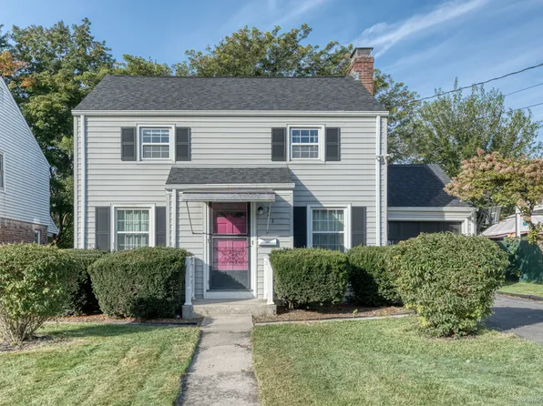 741 South Quaker Lane, West Hartford, CT 06110