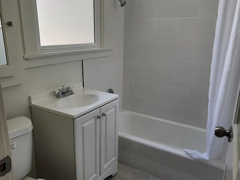 1920 Pine St #7 — Photo 8