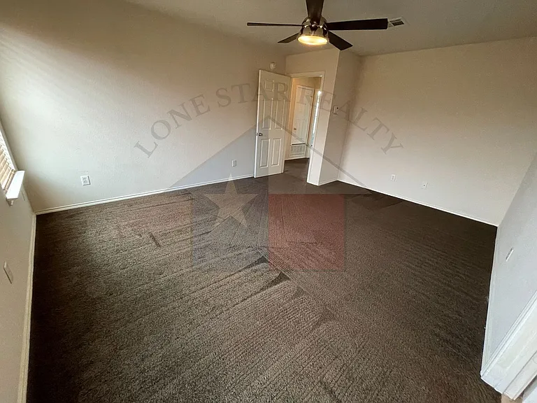 5400 Jitterbug Ct — Photo 13