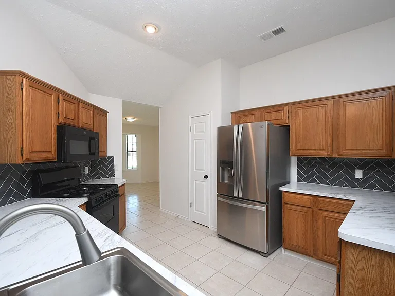 2303 Old Dixie Dr — Photo 17