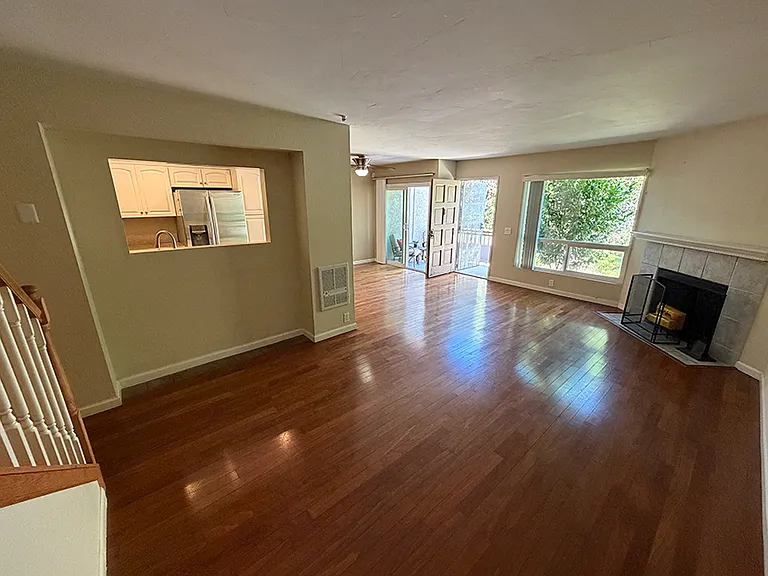 697 Ascot Dr #G — Photo 4