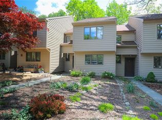 12 Golfside Cir, Canandaigua, NY 14424