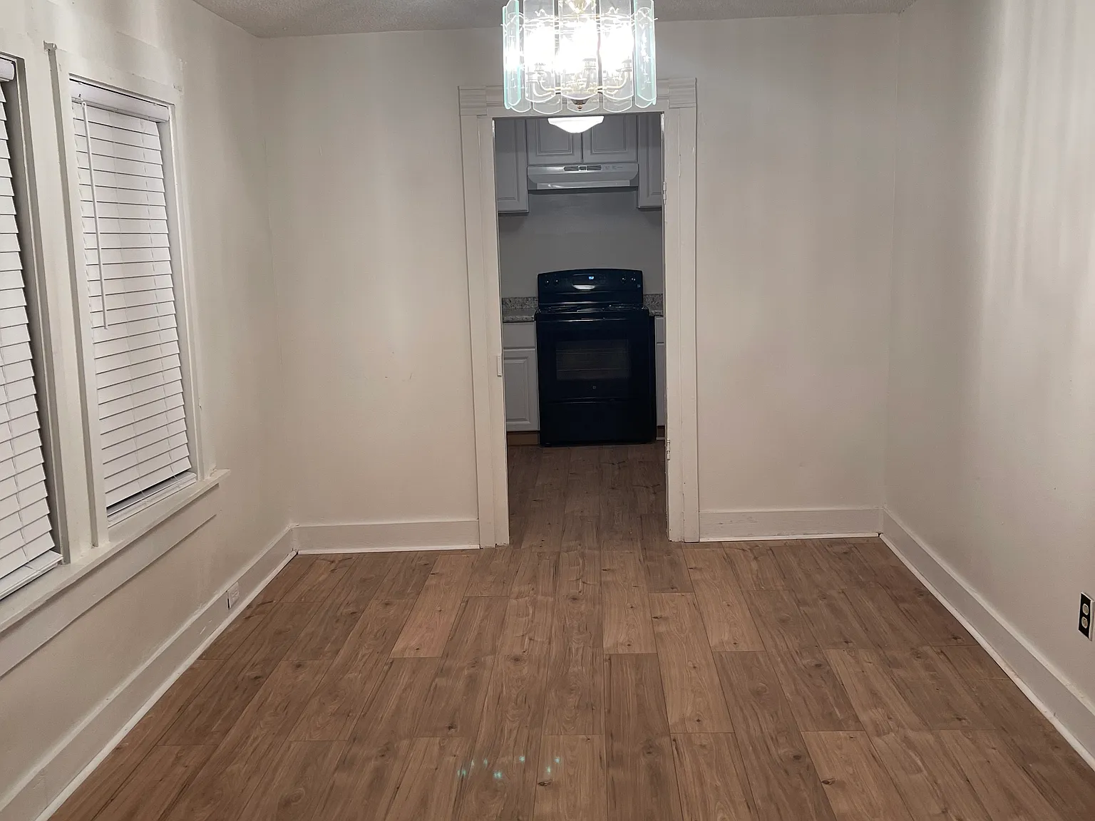4 bed, 1500 sqft, $1,500 — Photo 3