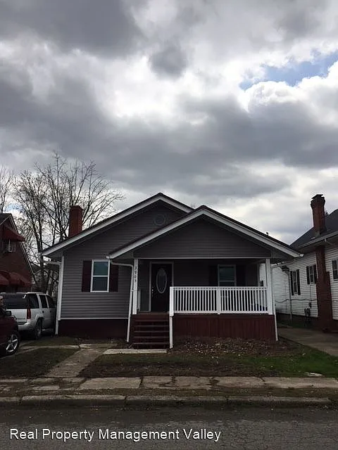 3905 Auburn Rd photo 1